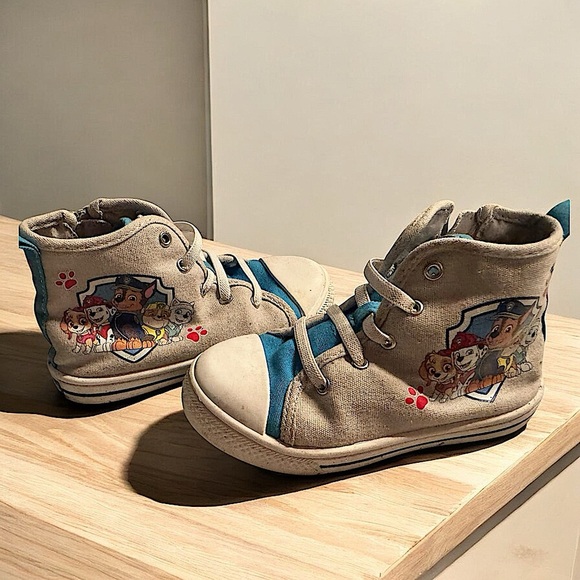 Pawpatrol high tops toddler size 9 - Picture 1 of 5